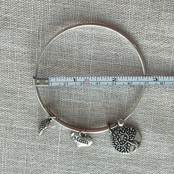 EARTH ANGEL MOM TREE OF LIFE EXPANDABLE CHARM BRACELET - silver tone - Picture 3 of 5